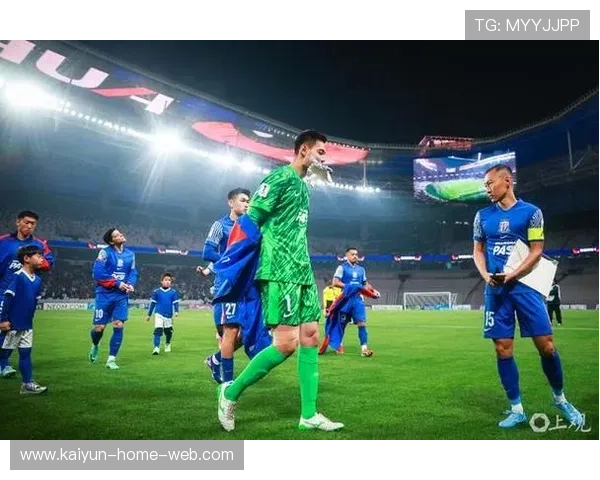 上海申花0比2负町田泽维亚，全华班防线暴露盯人失误问题